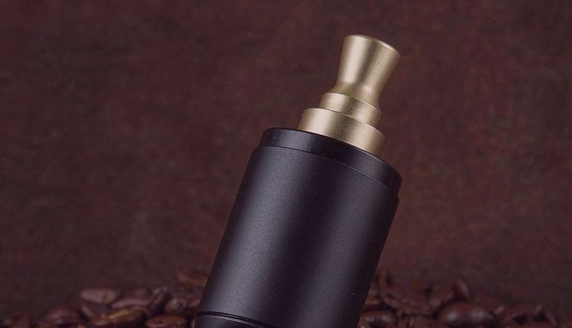 E-Liquid Vape Juice Gallon packaging detail