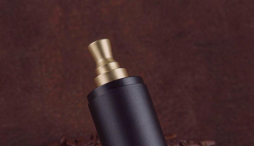 E-Liquid Vape Juice Gallon packaging detail